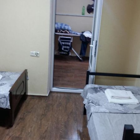 Guest House Kldiashvili バトゥーミ エクステリア 写真