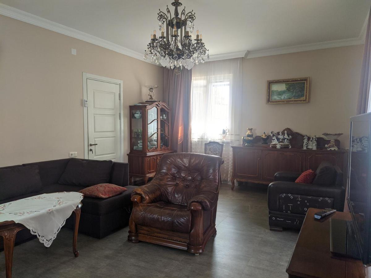 Guest House Kldiashvili バトゥーミ エクステリア 写真
