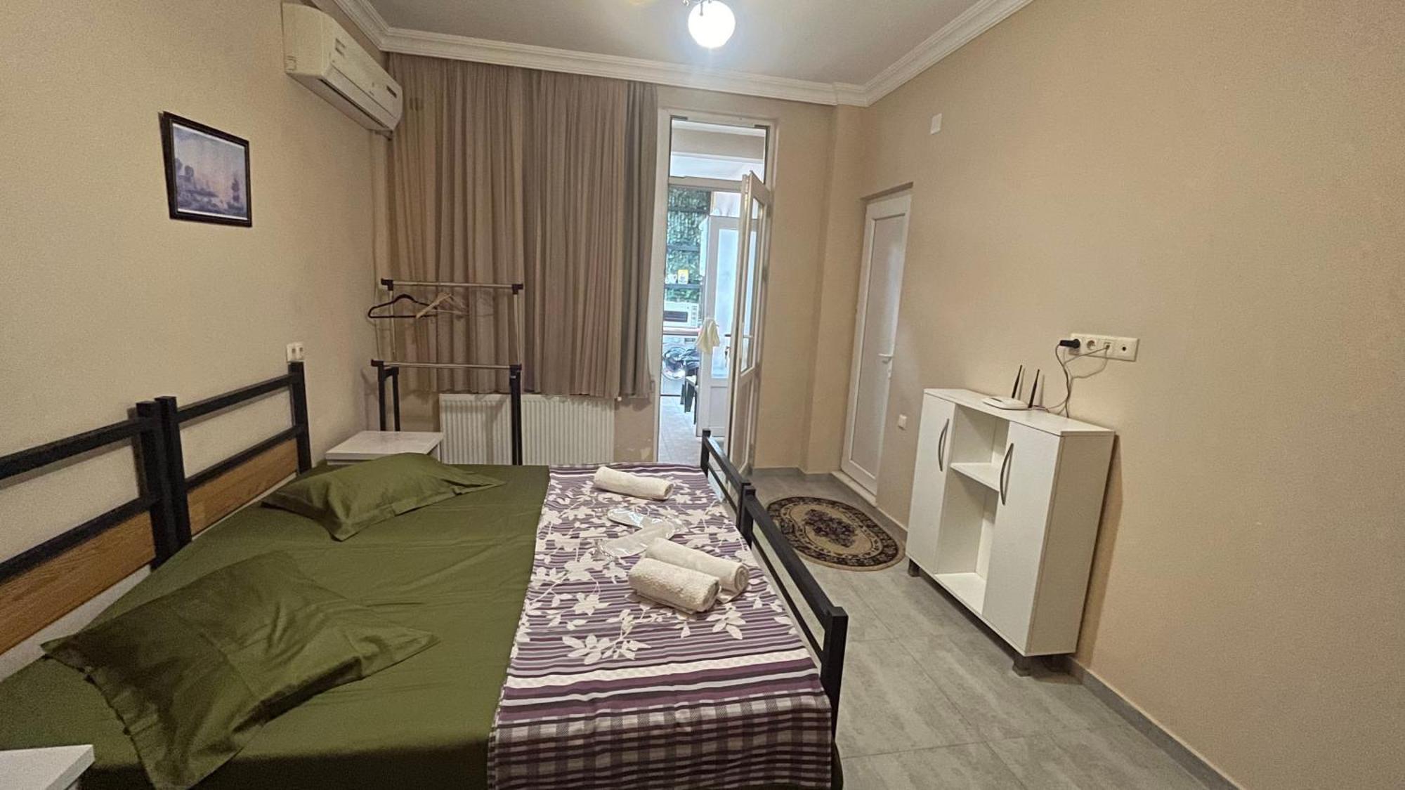 Guest House Kldiashvili バトゥーミ エクステリア 写真