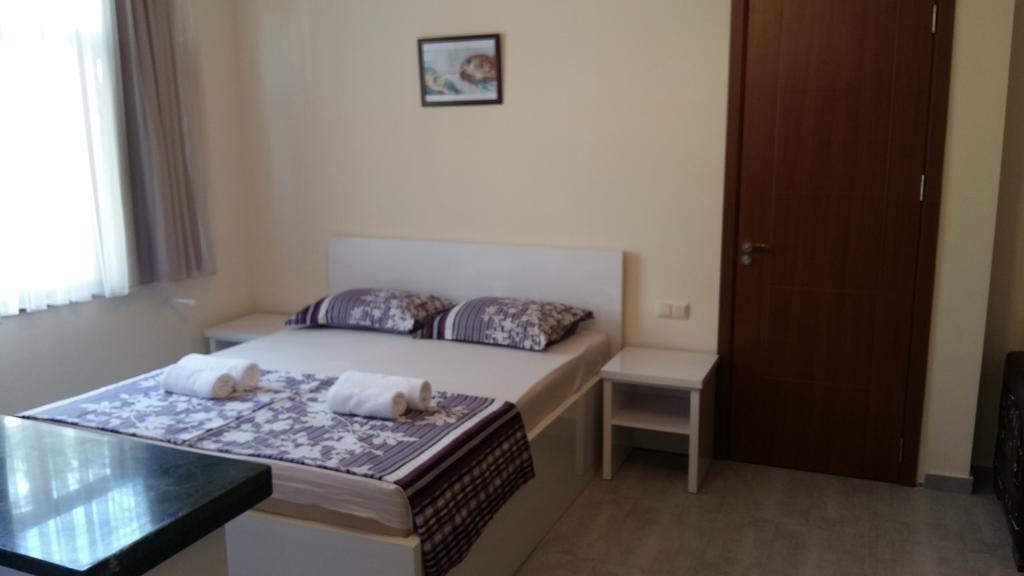 Guest House Kldiashvili バトゥーミ エクステリア 写真